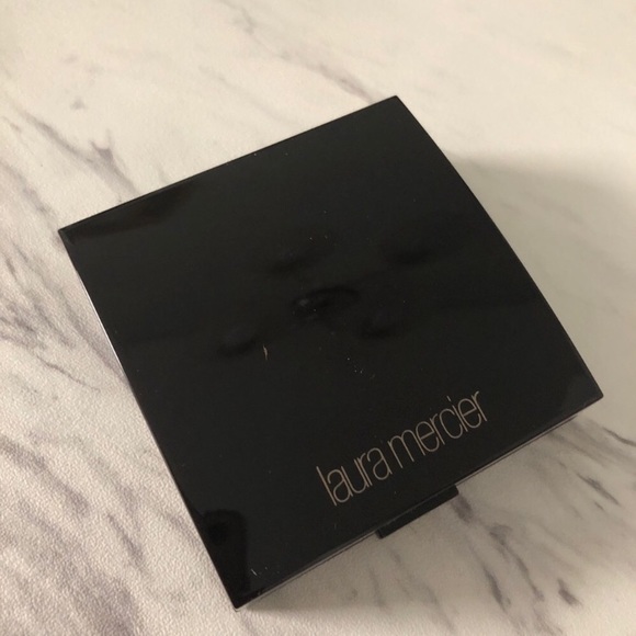 Laura Mercier Highlighter 01 - Picture 4 of 4